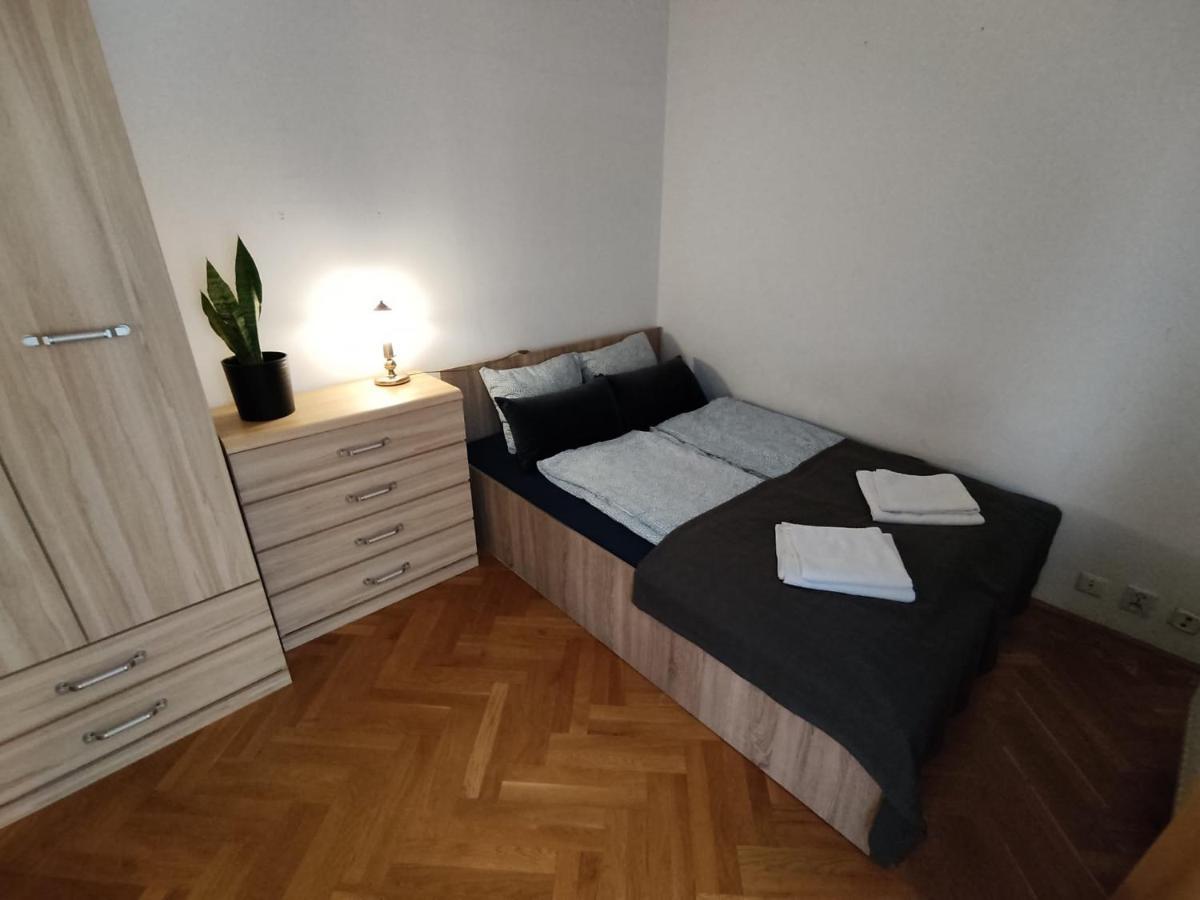 Classic Apartament Metro Kabaty 바르샤바 외부 사진